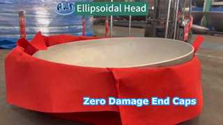 Nắp cuối bằng thép không gỉ được bảo vệ bằng vải đỏ trong suốt quá trình.